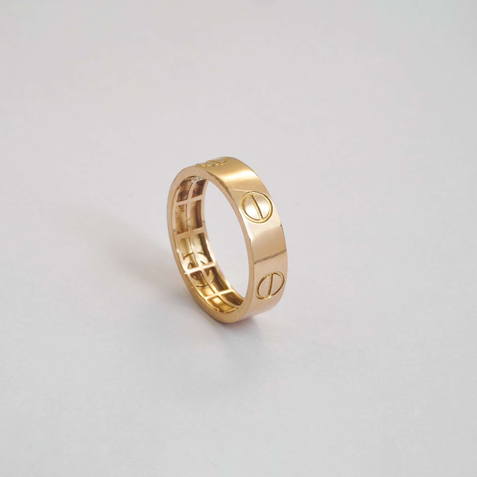 انگشتر کارتیه لاو